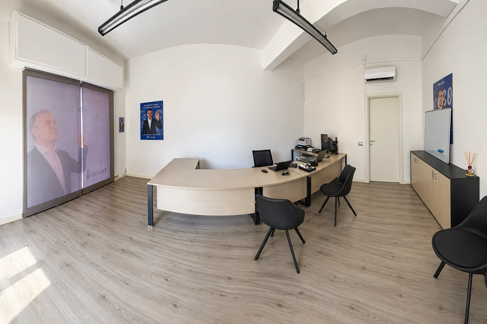 Interno dell’agenzia Grimaldi a Ragusa